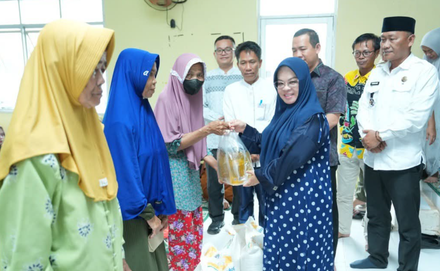 Pastikan Tepat Sasaran, Elfianah Kerahkan Tim Kecamatan Awasi Penyaluran 800 Ribu Ton Beras Bapang