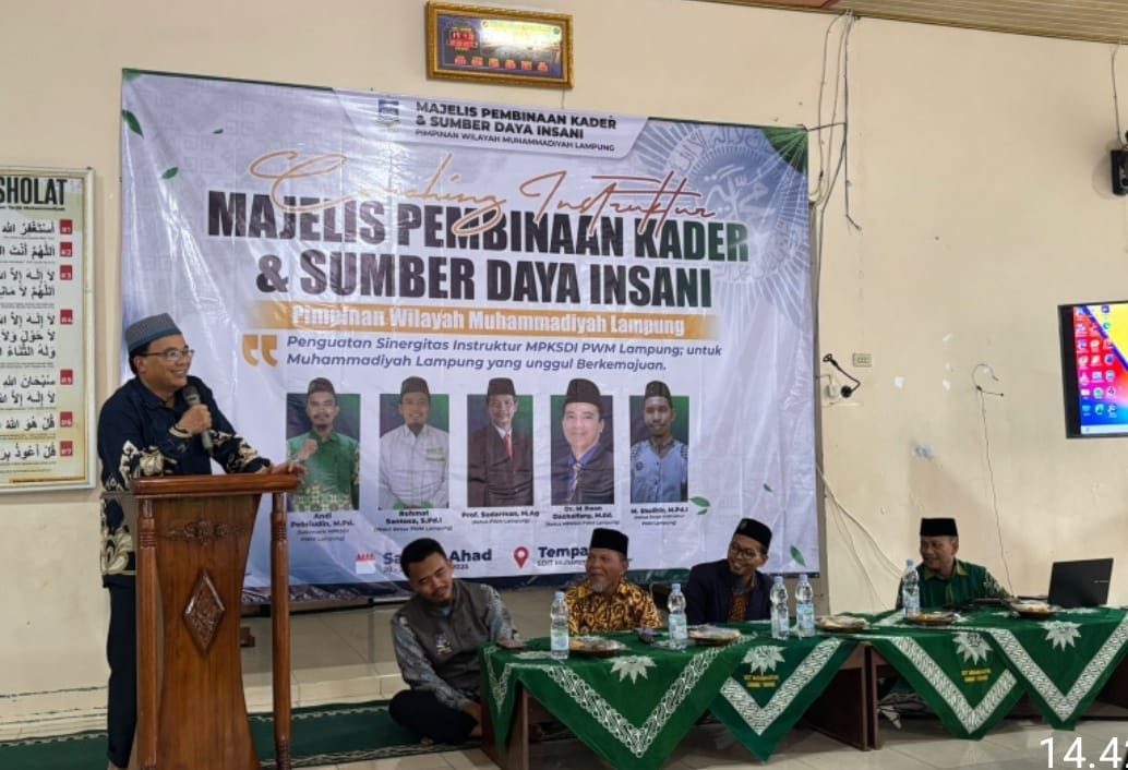 Wakil Rektor IV UM Metro, Ihsan Dacholfany dkk, Ikuti Coaching Instruktur PWM Lampung