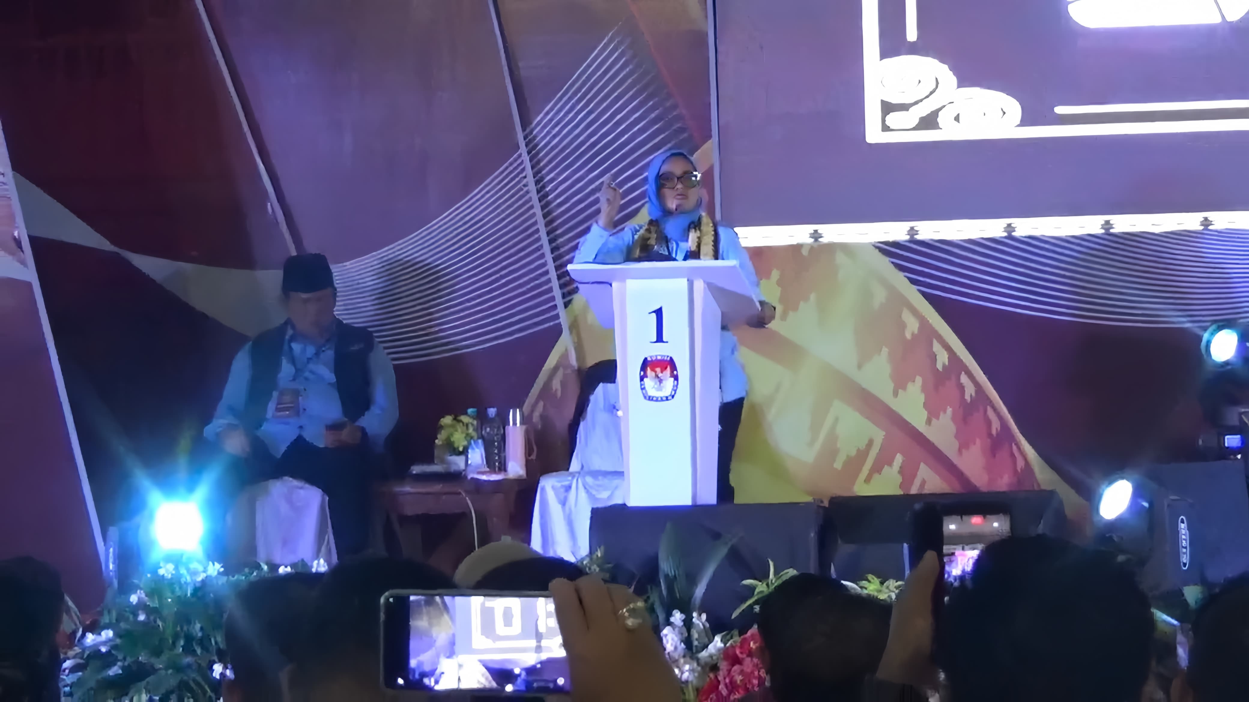 Paslon 01 Ela-Azwar Memukau Masyarakat Lamtim, Dalam Debat Kandidat Perdana