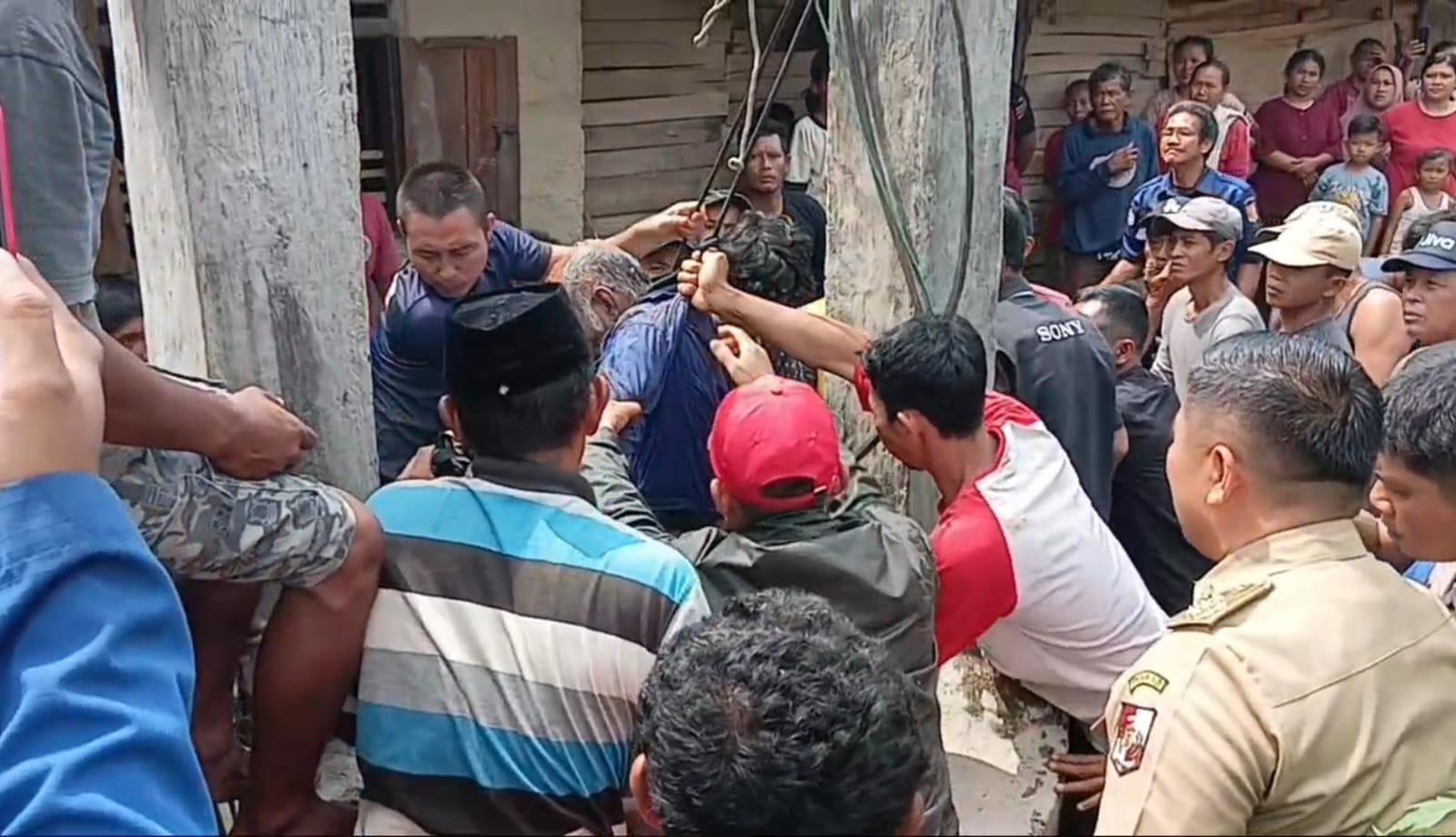 Halusinasi Dikejar Harimau, Pria di Lampura Tewas Lompat ke Sumur