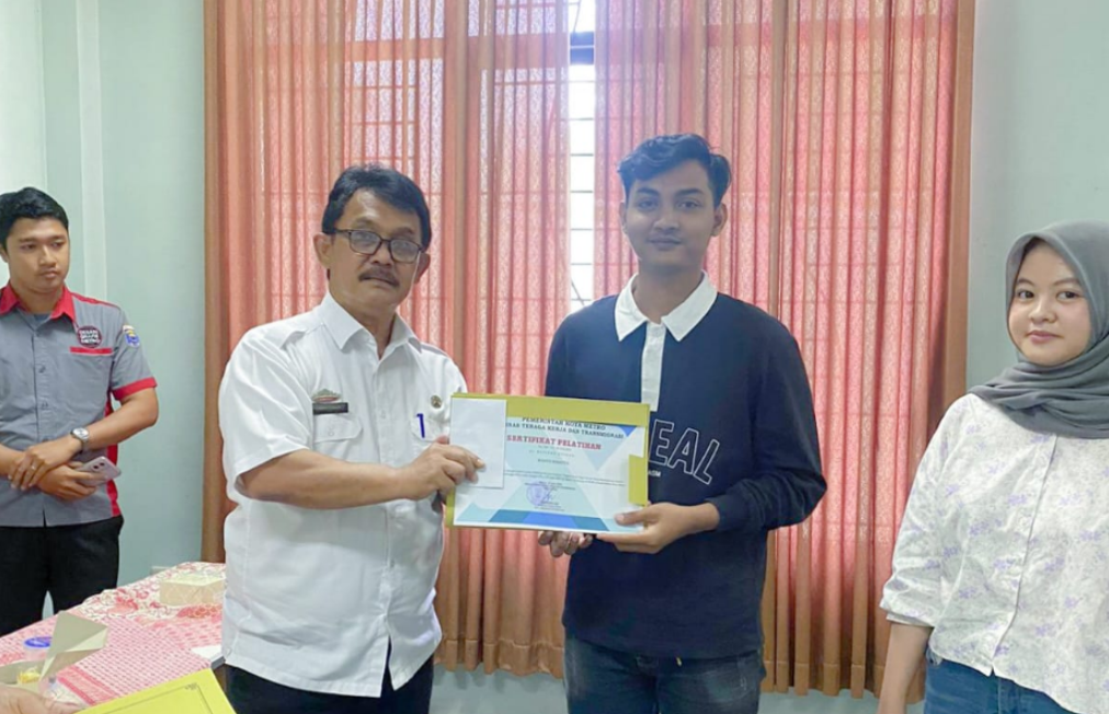 Tingkatkan Keterampilan Para Pencari Kerja, Disnakertrans Beri Pelatihan 20 Peserta Asal Kota Metro
