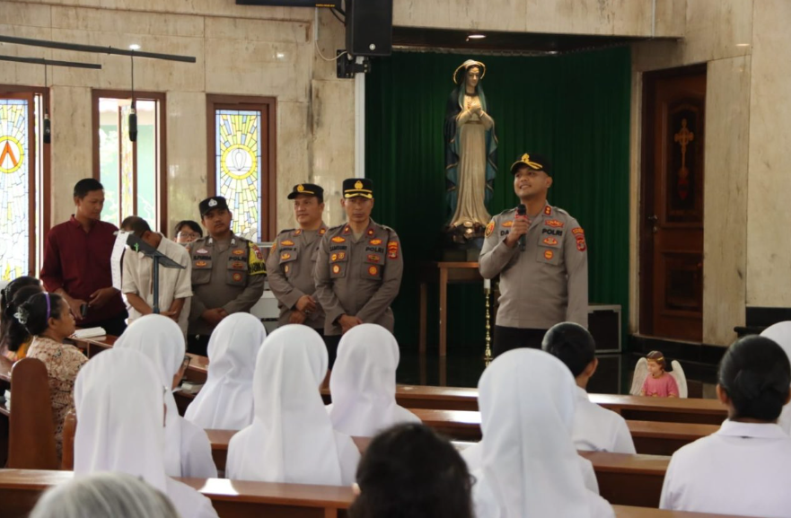Sambangi Gereja Santo Yusup, Kapolres Pringsewu Ajak Jemaat Aktif Jaga Kamtibmas