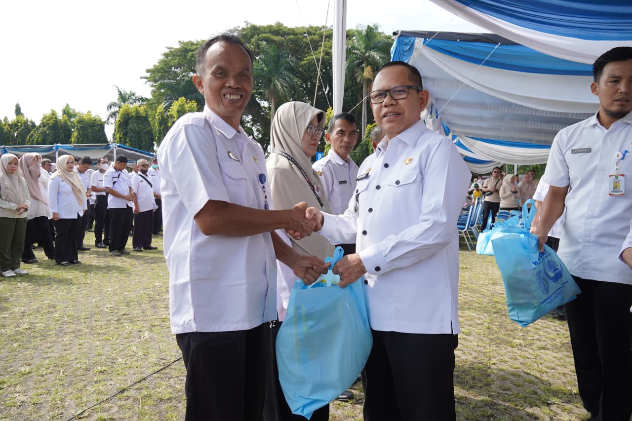 Ramadan Berbagi Korpri Provinsi Lampung, Bagikan Bantuan Sembako Bagi ASN Golongan I dan II