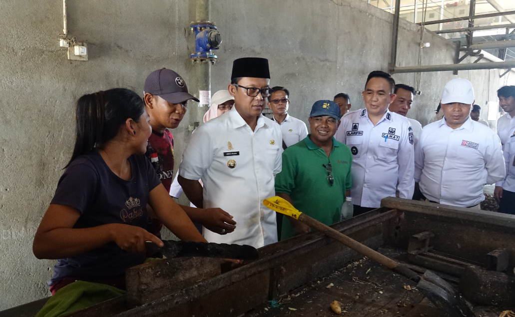 Tunjukkan Komitmen Pemkab Lamteng Terkait Harga Singkong, Bupati Ardito Lakukan Kunker Beberapa Pabrik