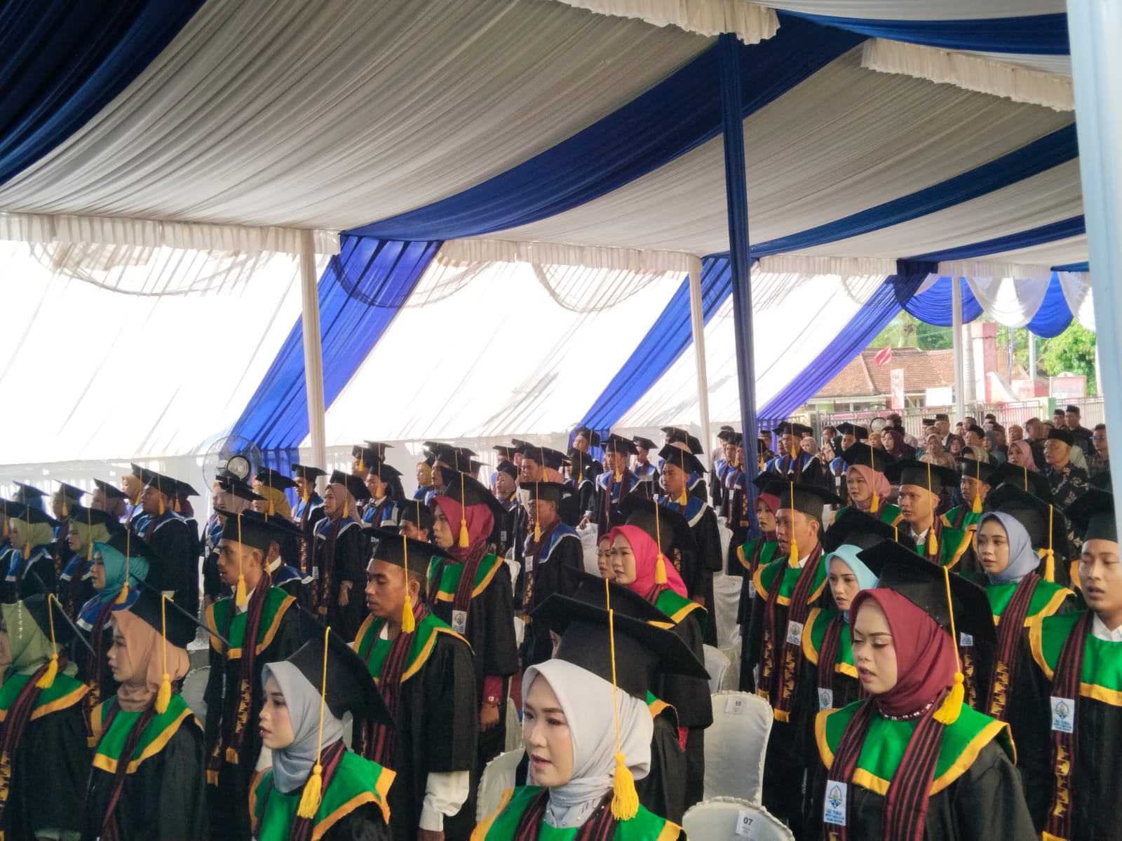 Sebanyak 97 Wisudawan Wisudawati Dikukuhkan pada Acara Wisuda dan Milad ke-1 IAI Tuba