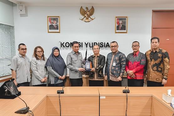 Penguatan Tridarma Perguruan Tinggi melalui Kolaborasi UM Metro dan Komisi Yudisial RI dalam Program Magang