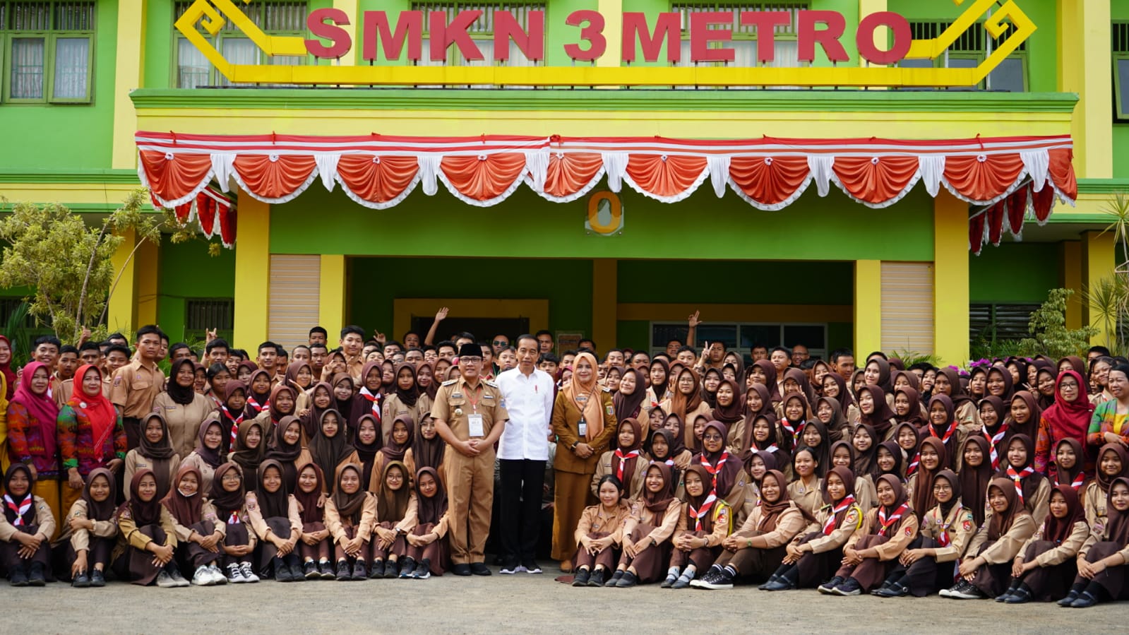Kunjungi SMKN 3 Kota Metro, Presiden Jokowi akan Bantu ini! 
