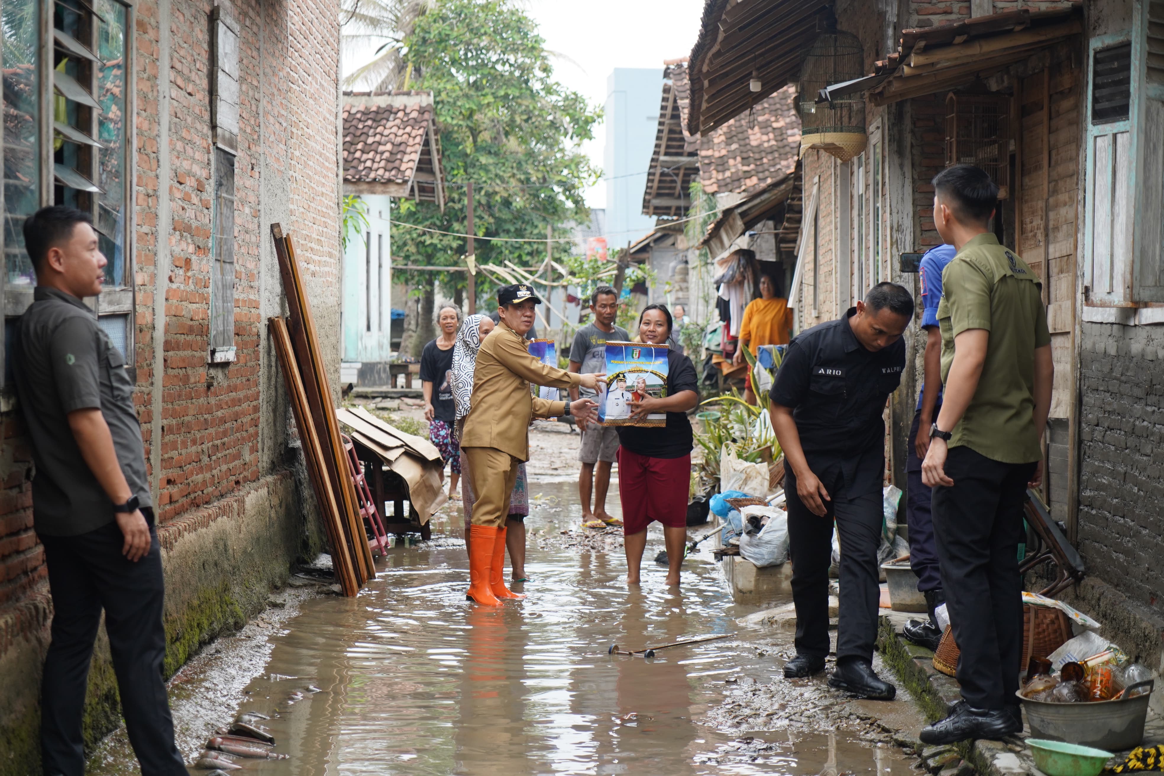 Deputi III BNPB & Pj Bupati Pringsewu Tinjau Lokasi Terdampak Banjir 