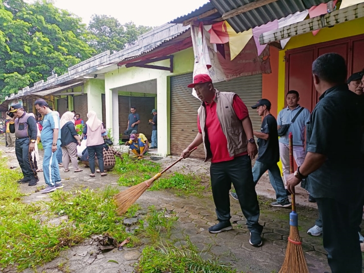 Ciptakan Lingkungan Sehat, Pemkab Lamteng Bersih Pasar