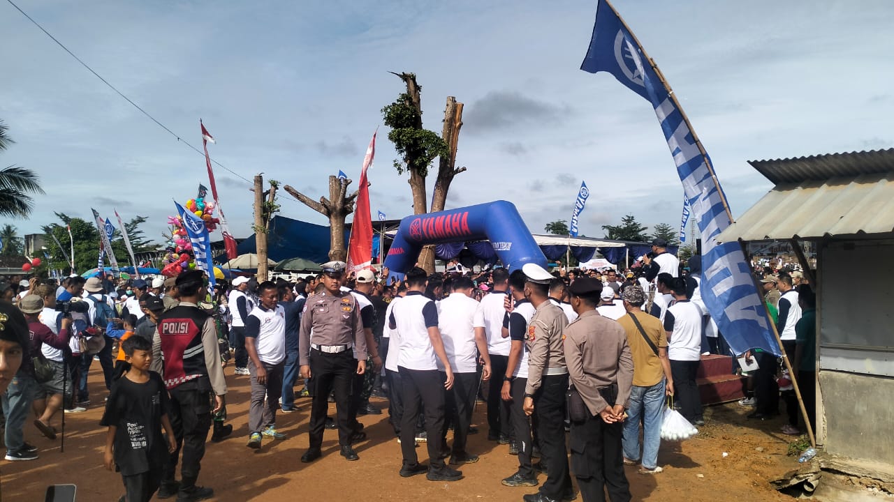 Polres Mesuji Terjunkan Puluhan Personel Amankan Jalan Sehat HUT ke-17