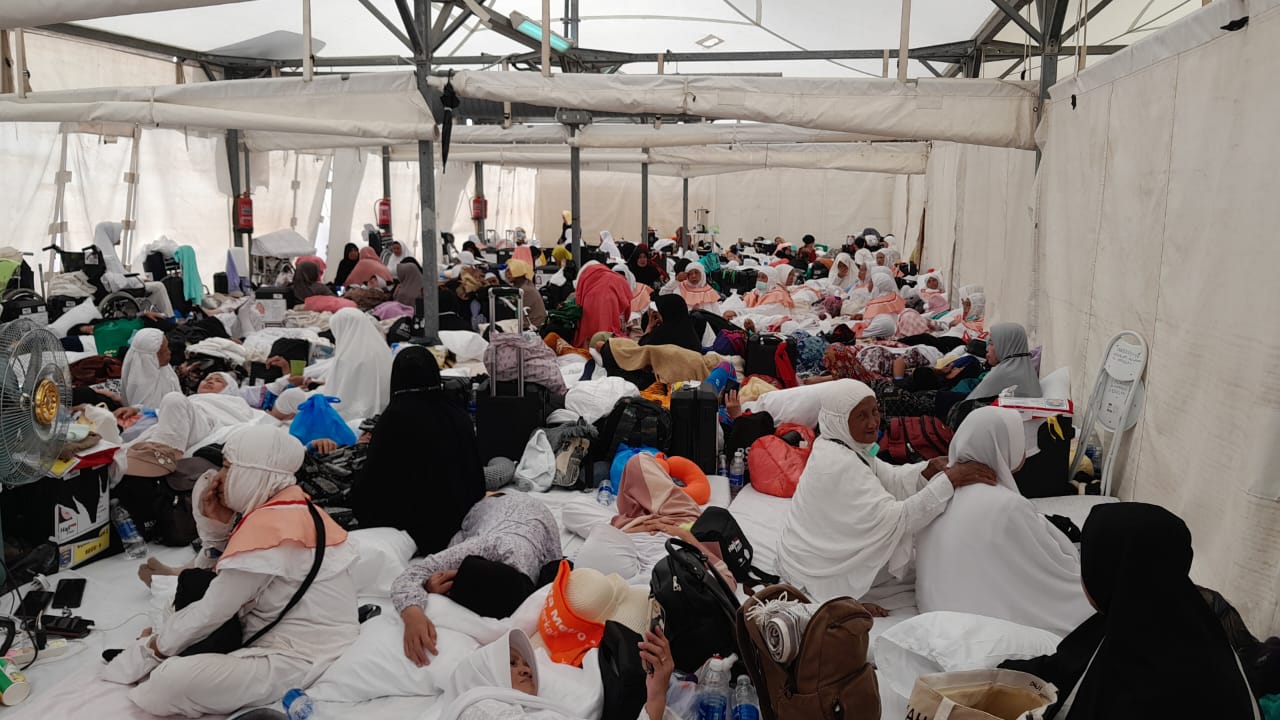Ratusan Jama'ah Haji Asal Metro Terlantar dan Kelaparan di Mina
