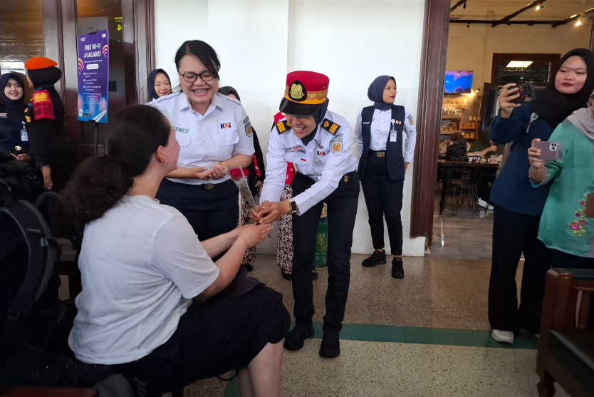 Spesial Hari Kartini, Srikandi KAI Ambil Peran Penuh di Stasiun Yogyakarta