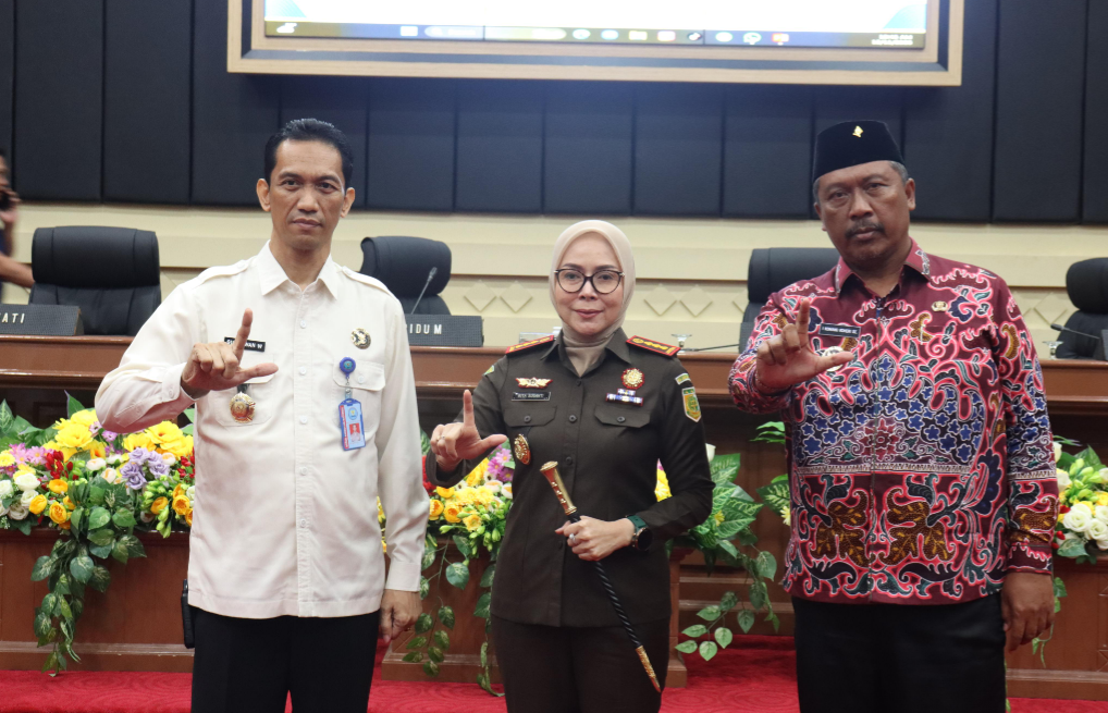 Wabup I Komang Koheri Hadiri Penandatanganan Nota PKS Tentang Pelaksanaan Pidana Kerja Sosial