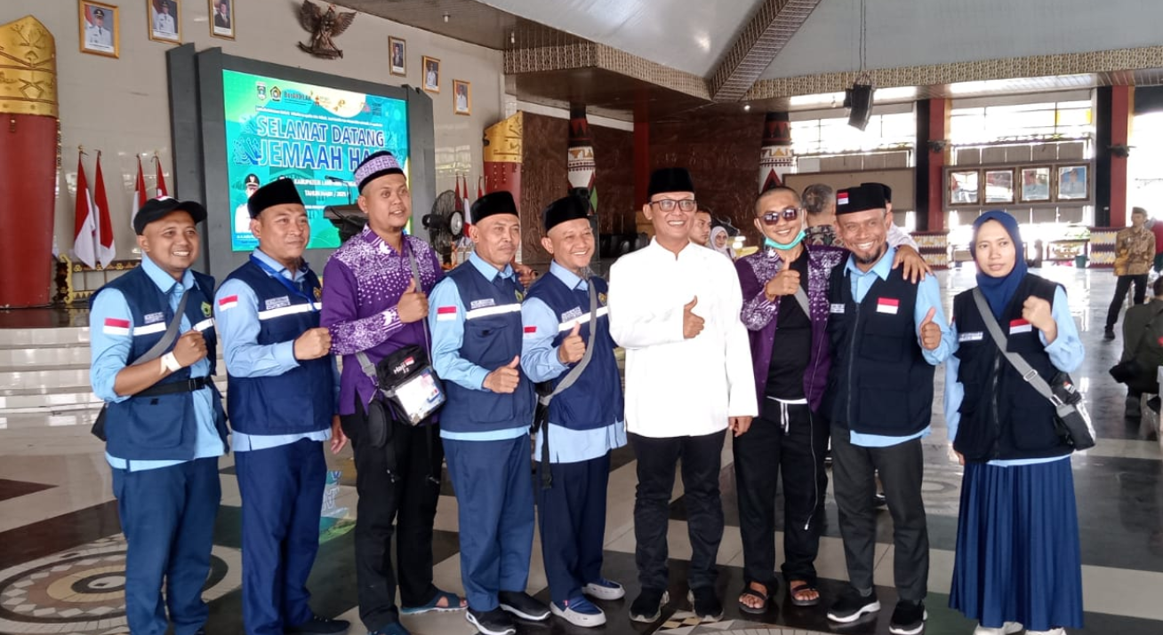 Bupati Ardito Wijaya Sambut Kedatangan Jamaah Haji Kloter Pertama Asal Lampung Tengah