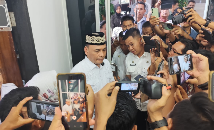 Rapat Evaluasi Berjalan Lima Jam Lebih, DPRD Tidak Berikan Informasi Akurat ke Awak Media
