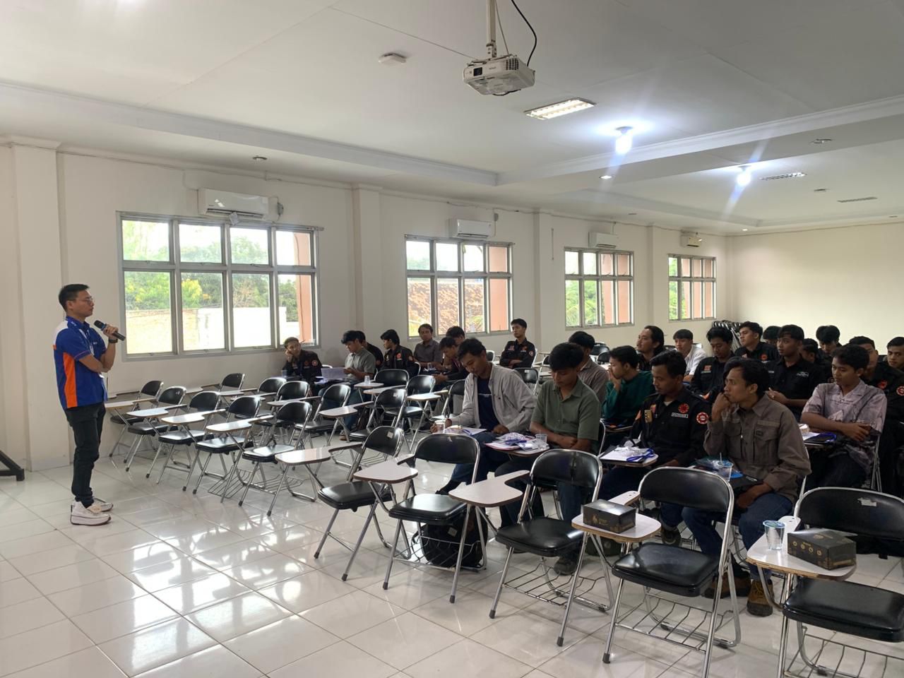 Perkuat Kesiapan Mahasiswa Hadapi Dunia Industri, UM Metro Gelar Pelatihan Teknisi AC
