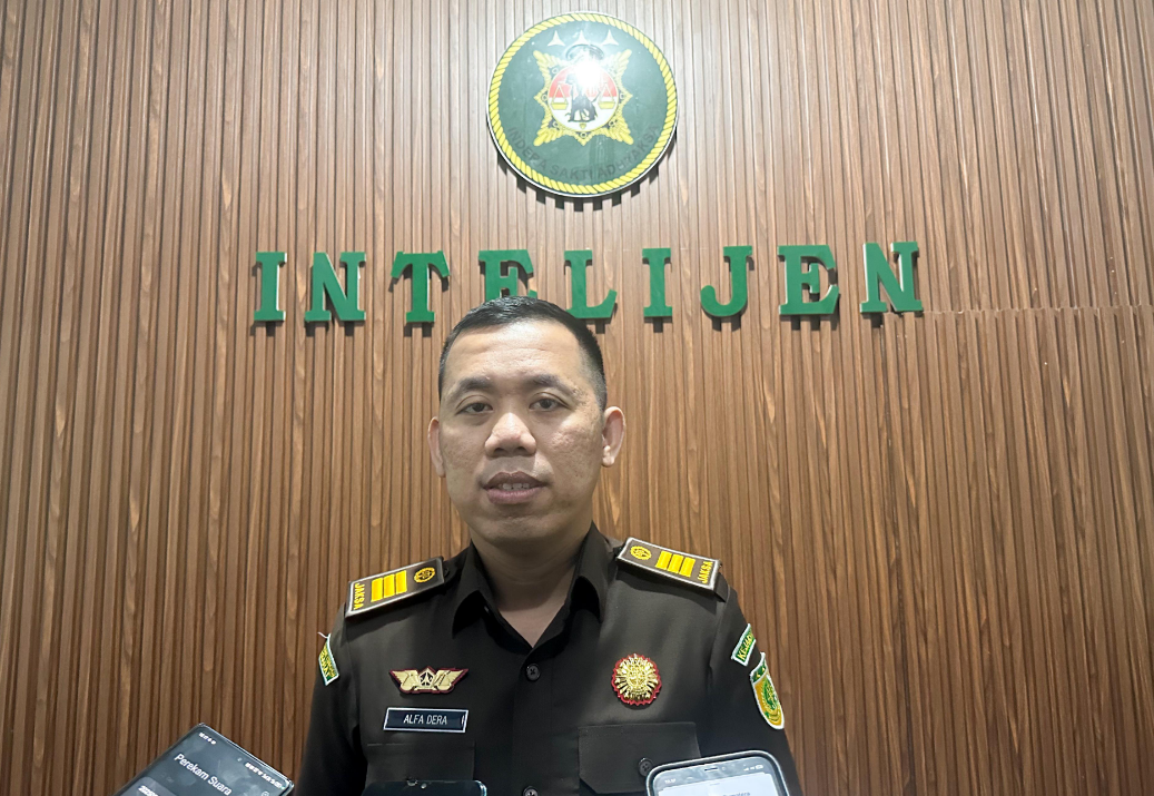 Kejari Lamteng Lakukan Penyitaan Rumah Terpidana Korupsi