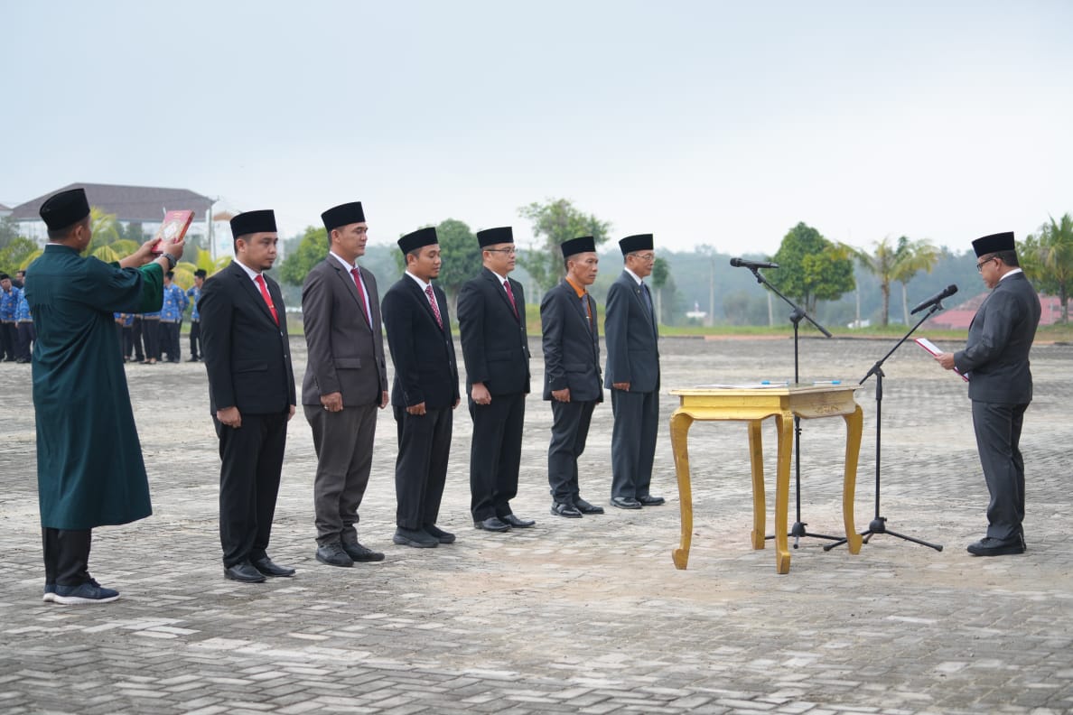 Akhir Masa Jabatan, Sulpakar Lantik 6 Pejabat Eselon ll Berikut Daftarnya 