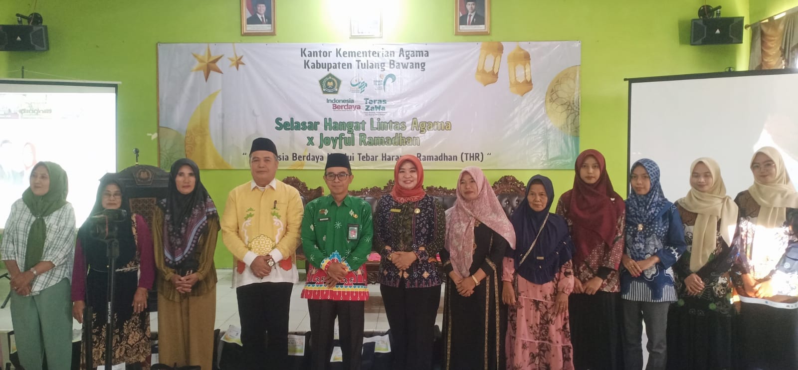 Kemenag Tulang Bawang Bagikan 200 Paket Sembako Kepada Mustahik