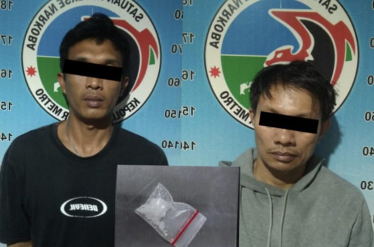 Simpan Sabu di Dasbord Motor, Dua Pria Asal Lamtim dan Pesawaran Diamankan Polres Metro