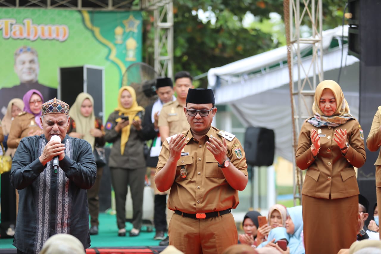 Introspeksi Diri dan Persiapkan Bekal Kerja Tahun 2025, Pesan Ardito Wijaya Saat Pengajian Akbar