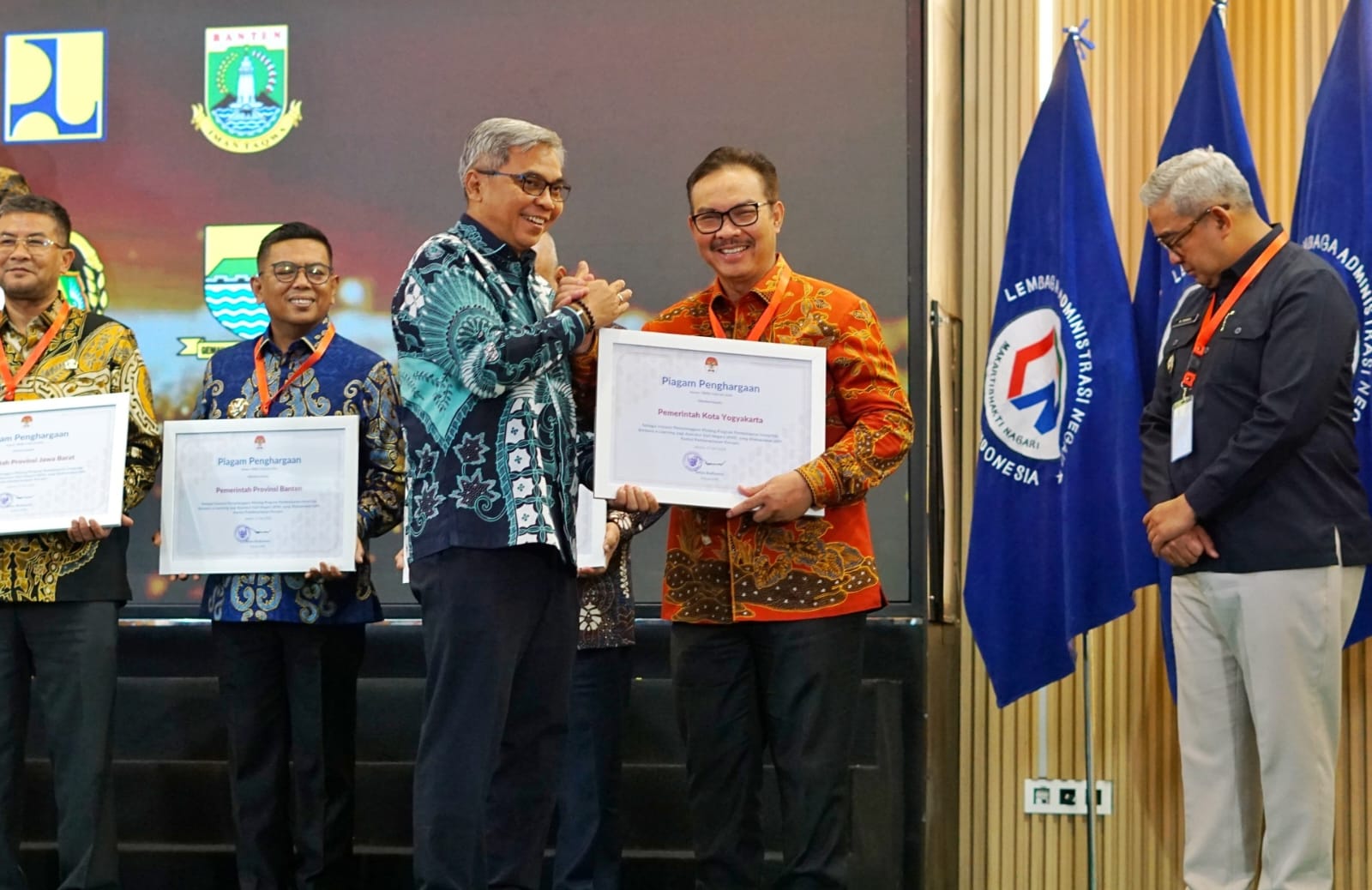 Pemkot Yogya Terima Penghargaan KPK sebagai Percontohan e-Learning ASN Berintegritas