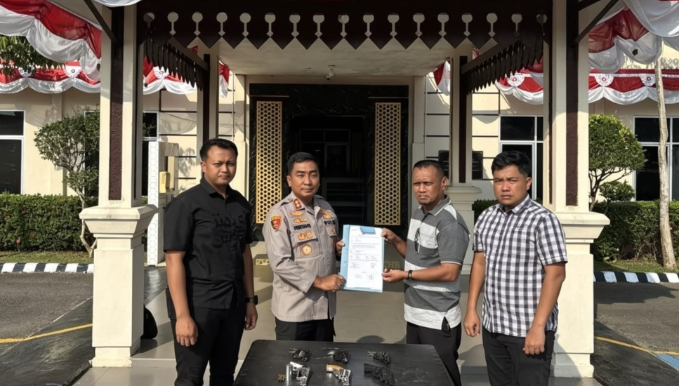 Kapolres Mesuji Terima Penyerahan Sukarela 9 Pucuk Senjata Api Rakitan