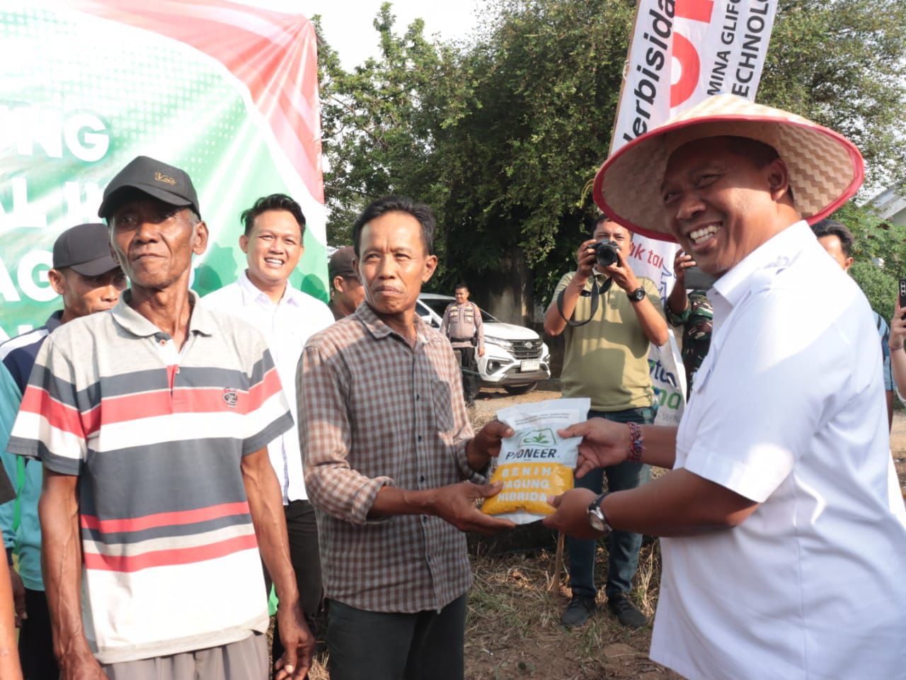Wakil Bupati Lamteng Hadiri dan Apresiasi Penanaman Jagung Serentak Kuartal III di Seputih Agung