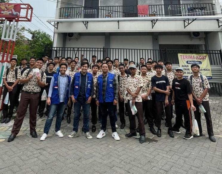 Relawan Pemuda Pro Prabowo-Gibran Mulai Gerakan Program Asta Cita di Surabaya