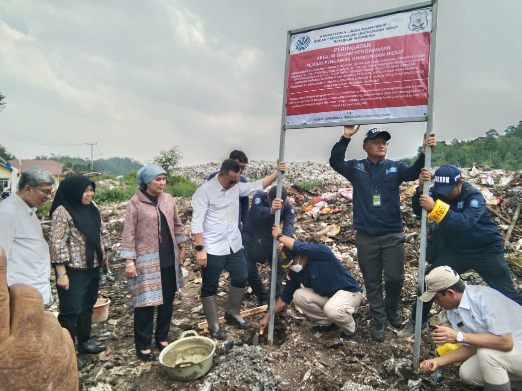 Penyegelan TPA Bakung: Momen Refleksi dan Aksi Konkret untuk Pengelolaan Sampah di Bandar Lampung