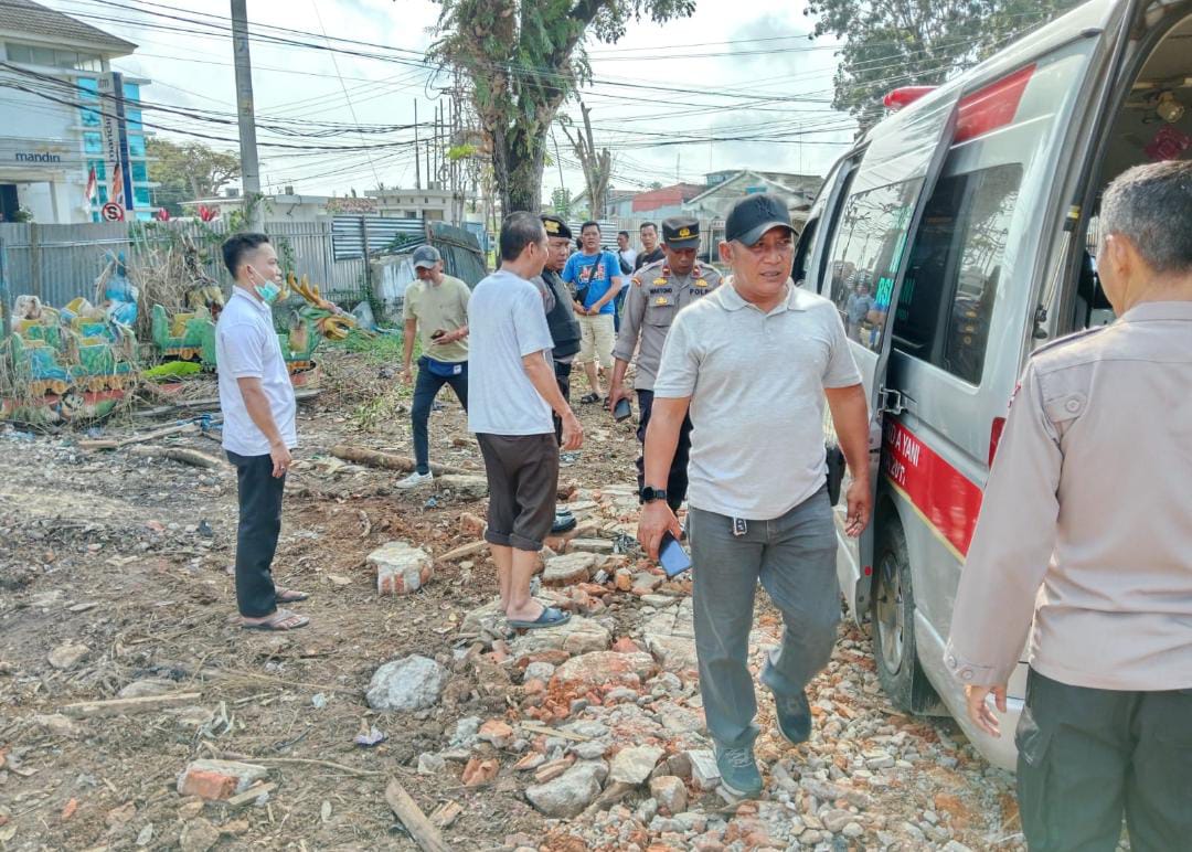 Gegerkan Warga Metro, Pria Paruh Baya Ditemukan Meninggal di Dalam Truk