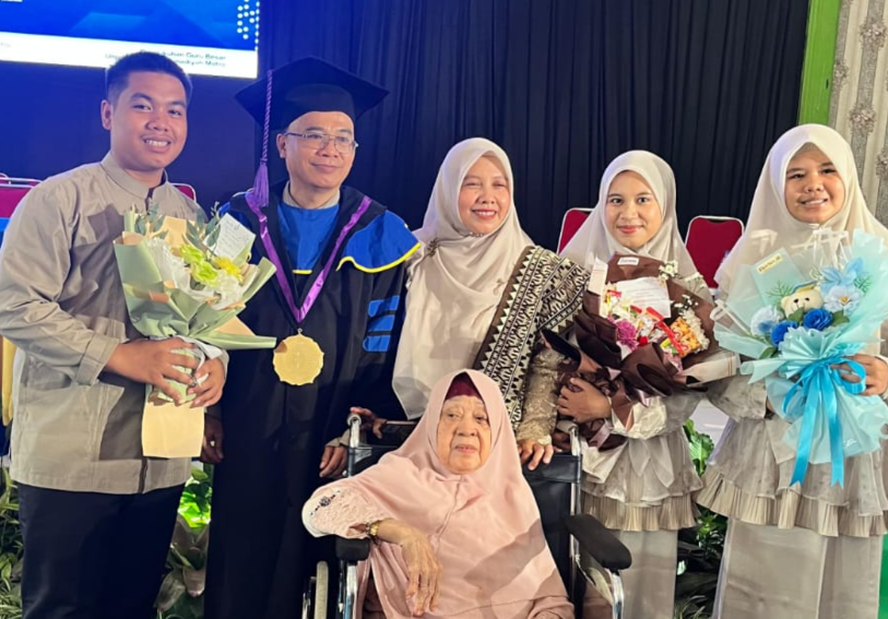 Dari Semir Sepatu ke Guru Besar