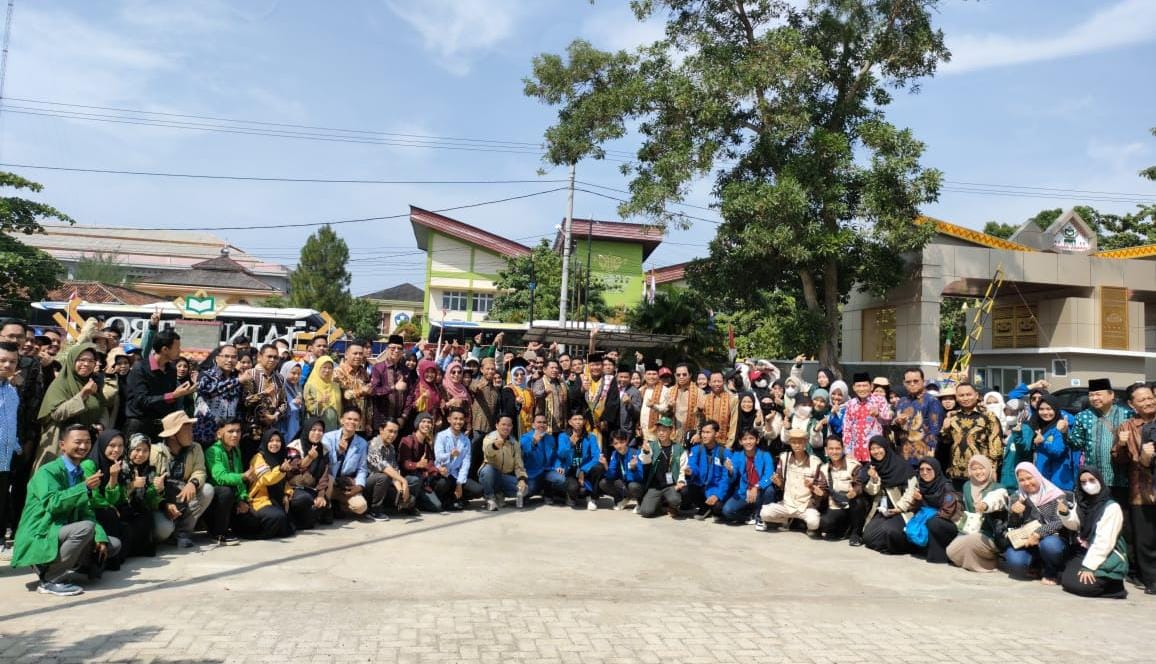Berjalan Sukses, Ribuan Peserta KKN Melayu Serumpun 2023 Resmi Ditarik