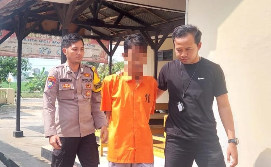 Dikucilkan Karena Tidak Punya HP, Dua Bocah SMK Nekat Bobol 'Konter'