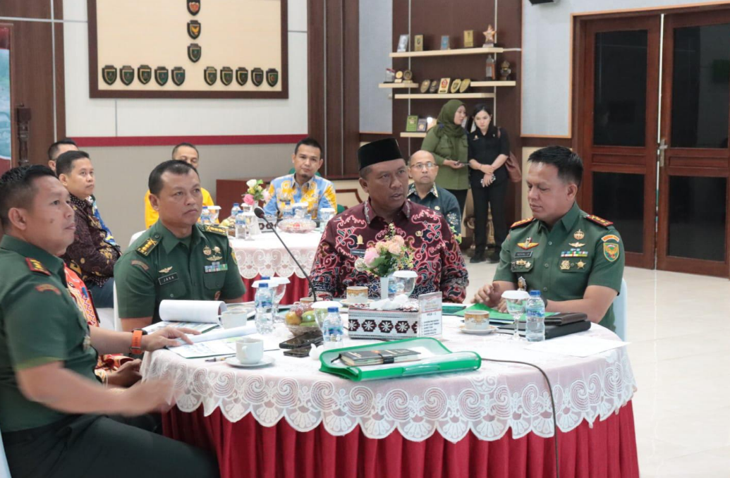 Wabup I Komang Koheri Bersama Dandim 0411/KM Hadiri Rakornis TMMD Ke-125