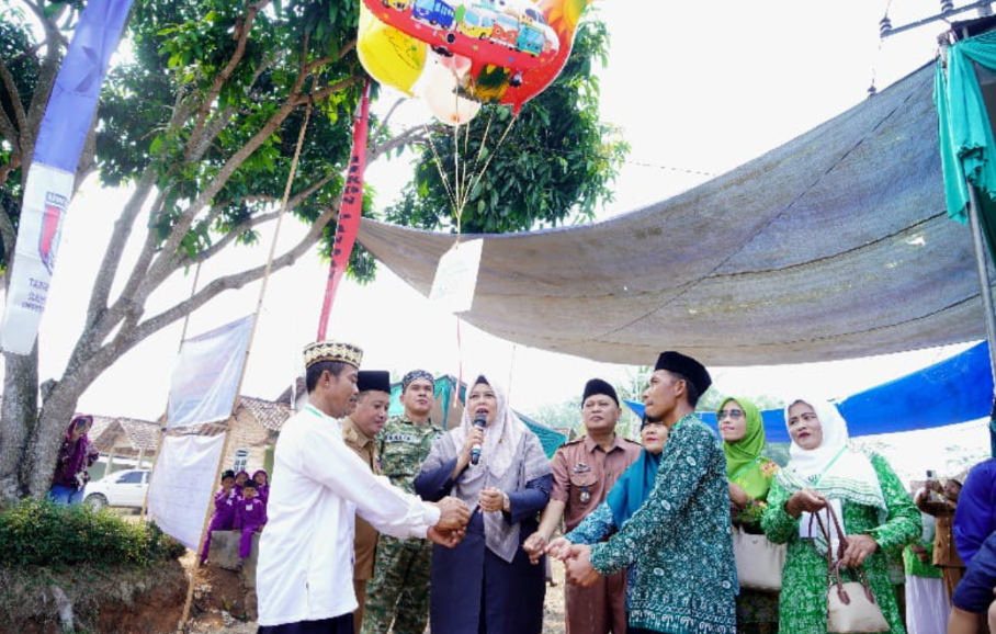 Wabup Umi Laila Resmi Buka Peringatan Hari Santri 2026 di Pringsewu