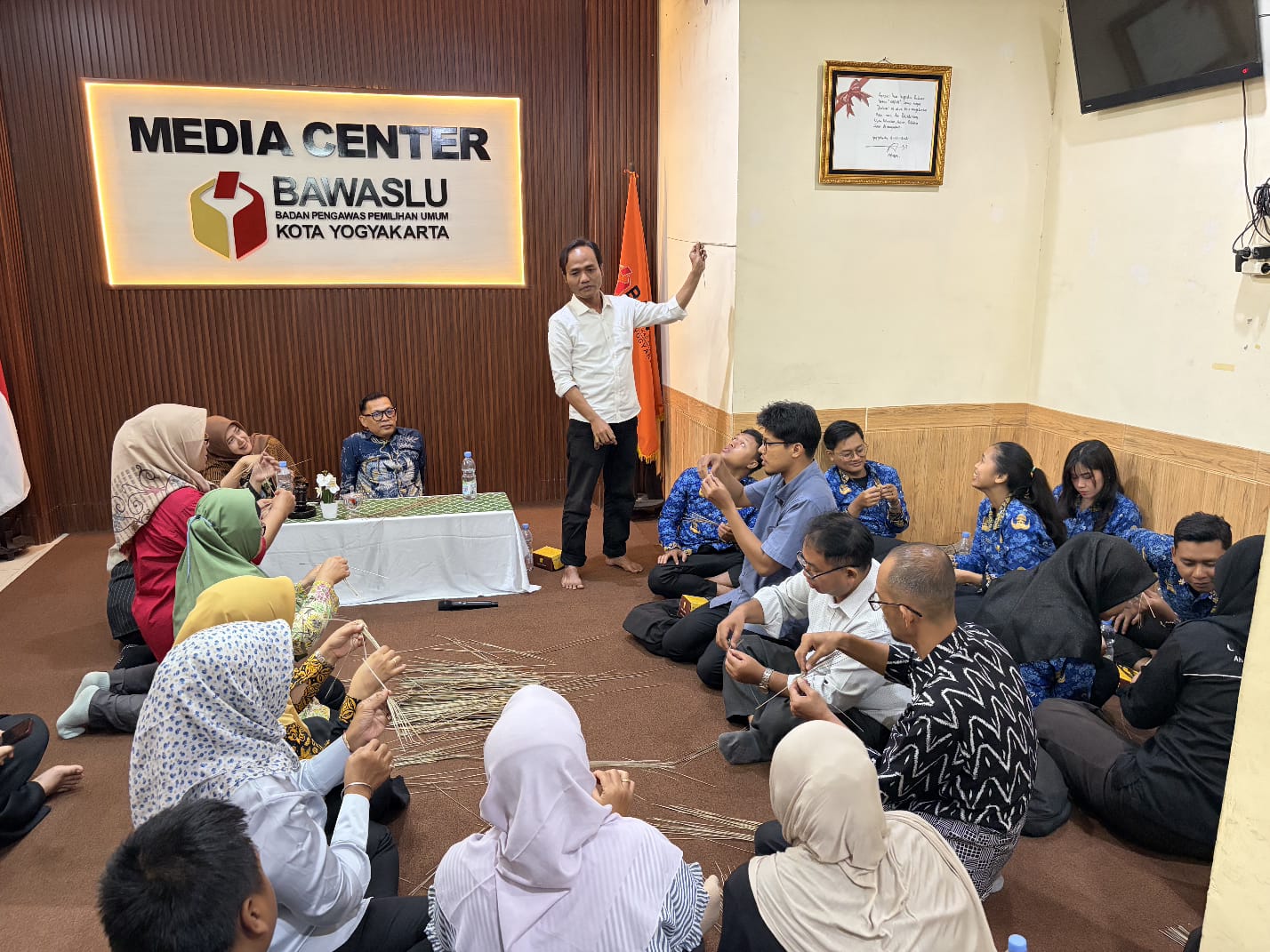 Bawaslu Kota Yogyakarta Angkat Wayang Suket sebagai Media Edukasi Demokrasi Berbasis Kearifan Lokal