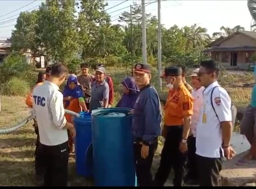 Masalah Air Bersih, Pemkab Mesuji Luncurkan Delapan Armada ke Rawa Jitu Utara 
