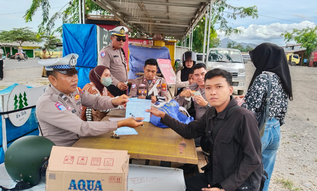 Razia Sekaligus Layanan Cepat, Operasi Zebra di Pringsewu Hadirkan Samsat Keliling