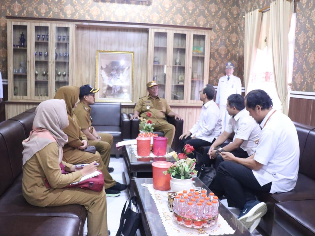 Soal Rencana Pembangunan KNMP, Plt. Bupati Lamteng Terima Audiensi Direktur Kepelabuhan Perikanan