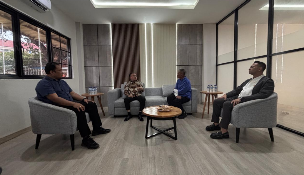 Sufmi Dasco dan Raffi Ahmad Kunjungi Kantor Disway, Minta Maaf ke Dahlan Iskan