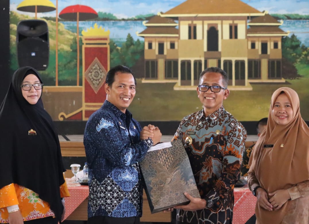 Suwandi Dilantik Asisten Walikoya, Deddy Hasmara Jabat Plt Kadisdik Metro