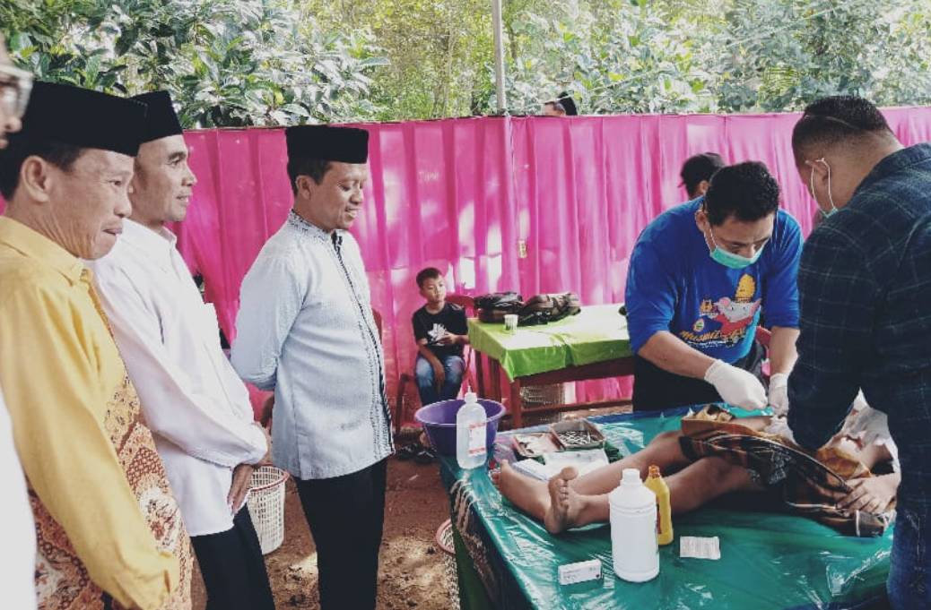 Hadiri Bakti Sosial Ke-17 Pondok Pesantren Ar-Rahman, Bupati Pringsewu Beri Apresiasi