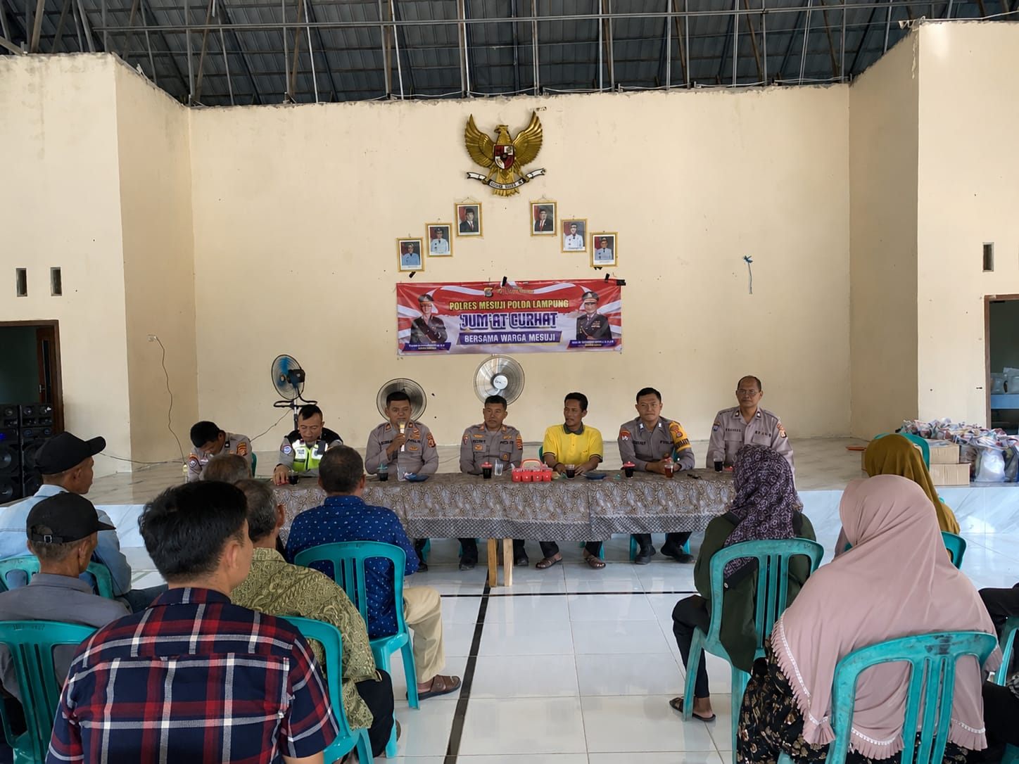 Dekatkan Diri ke Warga, Polres Mesuji Gelar Jumat Curhat di Balai Desa Budi Aji
