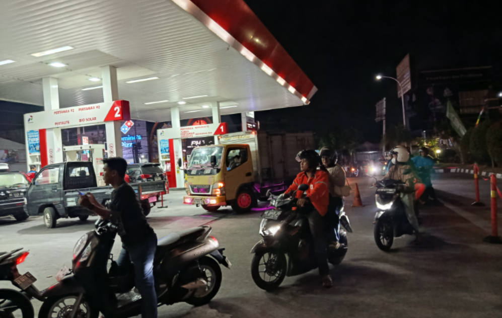 Antrean Pertalite Mengular hingga Malam di Yogyakarta, Ojol Keluhkan Pembatasan Kuota