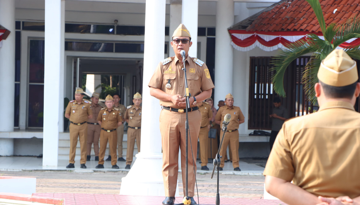 Pimpin Apel Mingguan, Bupati Ardito Wijaya Tekankan Teamwork Pada ASN Lingkup Pemkab Lamteng 