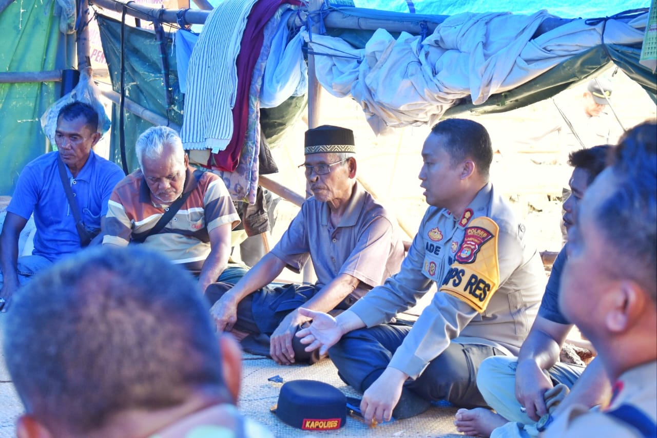 Tinjau Lahan HGU PT SIP Yang Diduduki Masyarakat Adat Buay Mencurung, Ini Pesan Keras Kapolres Mesuji 