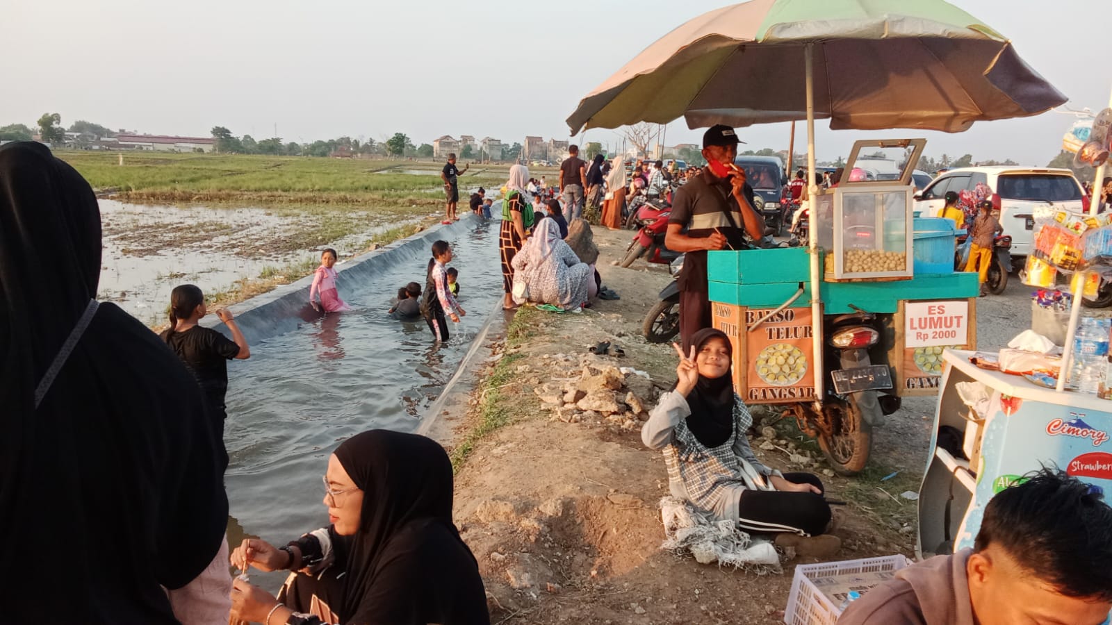 Mulai Macet Lagi, Hari Libur Wisata Dadakan Irigasi di Jalan Proklamasi Metro Ramai Dikunjungi