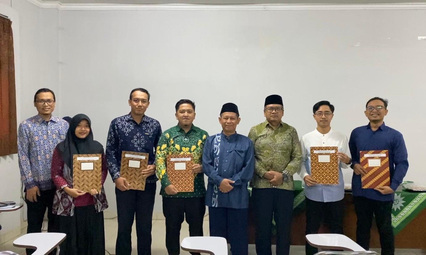 Perkuat Mutu Akademik, UM Metro Resmi Serahkan SK Dosen Kontrak