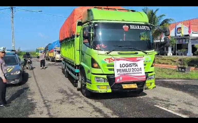Polres Pringsewu Amankan Distribusi Logistik Pemilu Menuju Empat Kecamatan